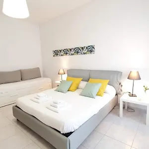 Doctor House - Policlinico , Bari Italia