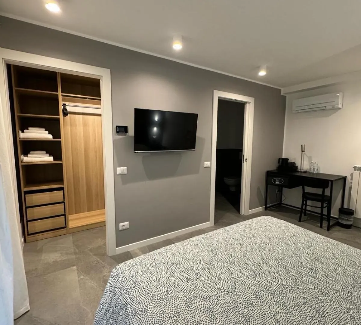 Alla Casa Di Gio Милан 0*,  Италия